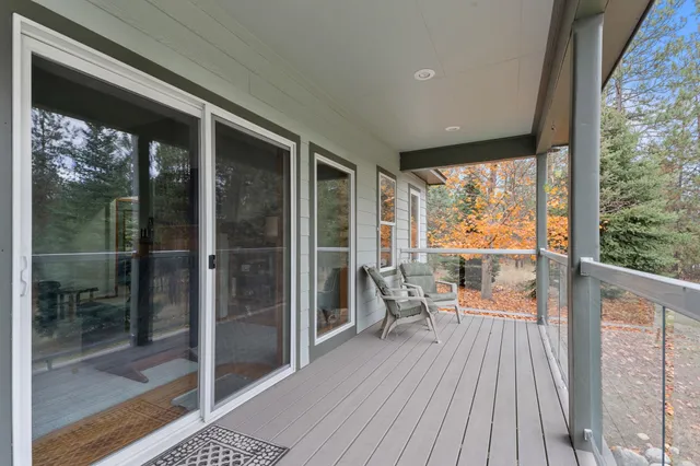 $899,900 | 26312 East Idaho Pines Lane, Newman Lake, WA 99025