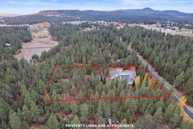 $899,900 | 26312 East Idaho Pines Lane, Newman Lake, WA 99025