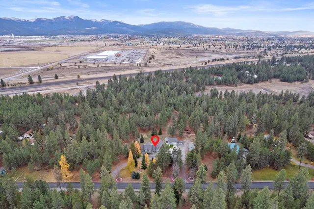 $899,900 | 26312 East Idaho Pines Lane, Newman Lake, WA 99025