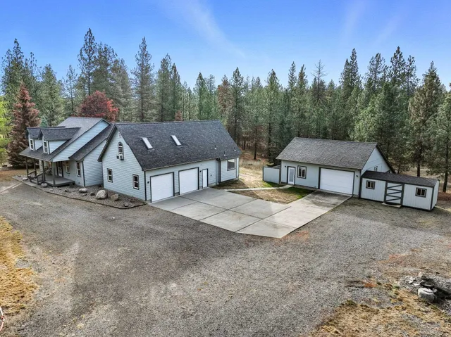 $899,900 | 26312 East Idaho Pines Lane, Newman Lake, WA 99025