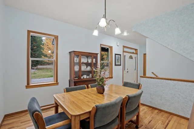 $899,900 | 26312 East Idaho Pines Lane, Newman Lake, WA 99025