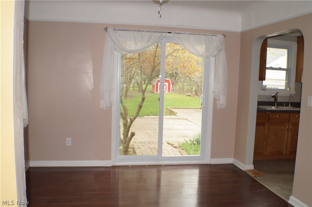4681 Anderson Road Cleveland, OH 44121 - Photo 5 of 18