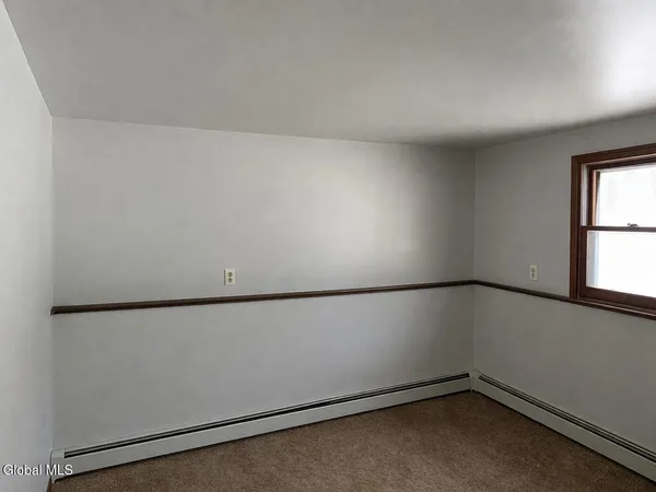 $250,000 | 3 Short Street, Castleton-on-Hudson, NY 12033