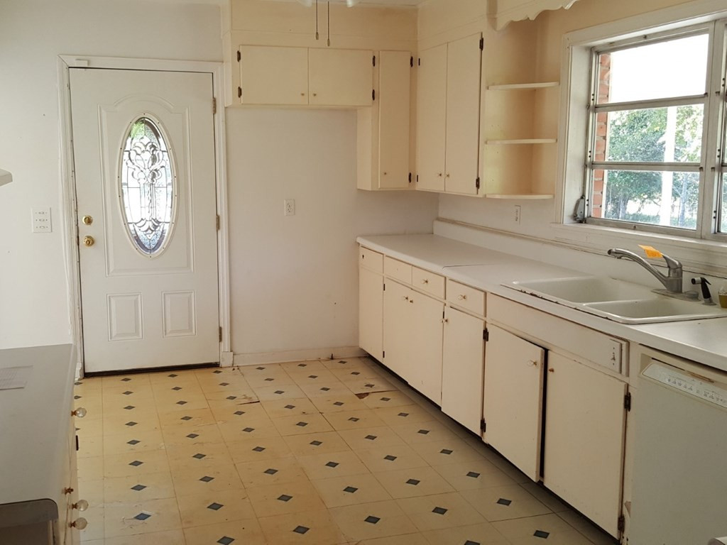 4716 Bluff Road Allendale, SC 29810 - Photo 8 of 31 Gallery Image 8