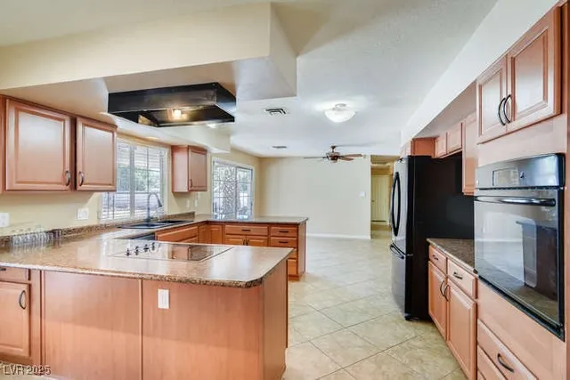 $2,600 | 1505 Strong Drive, Las Vegas, NV 89102