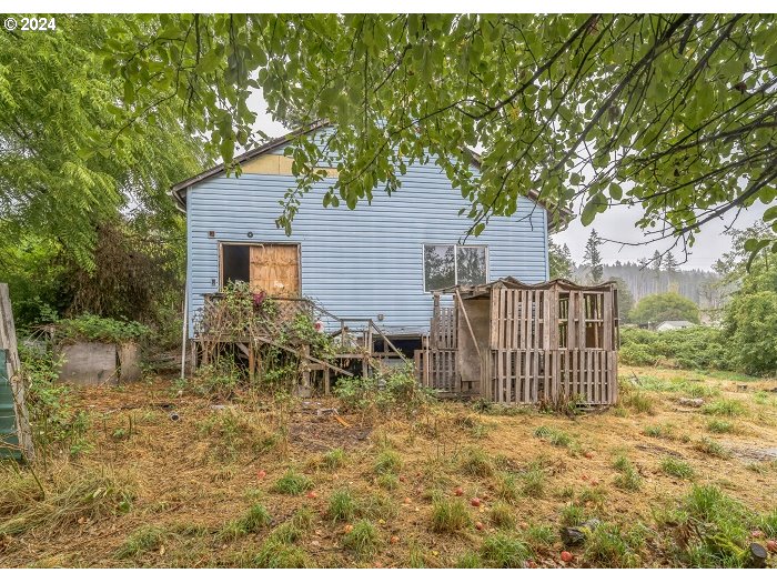 89518 Poodle Creek Road Noti, OR 97461 - Photo 3 of 22 Gallery Image 3