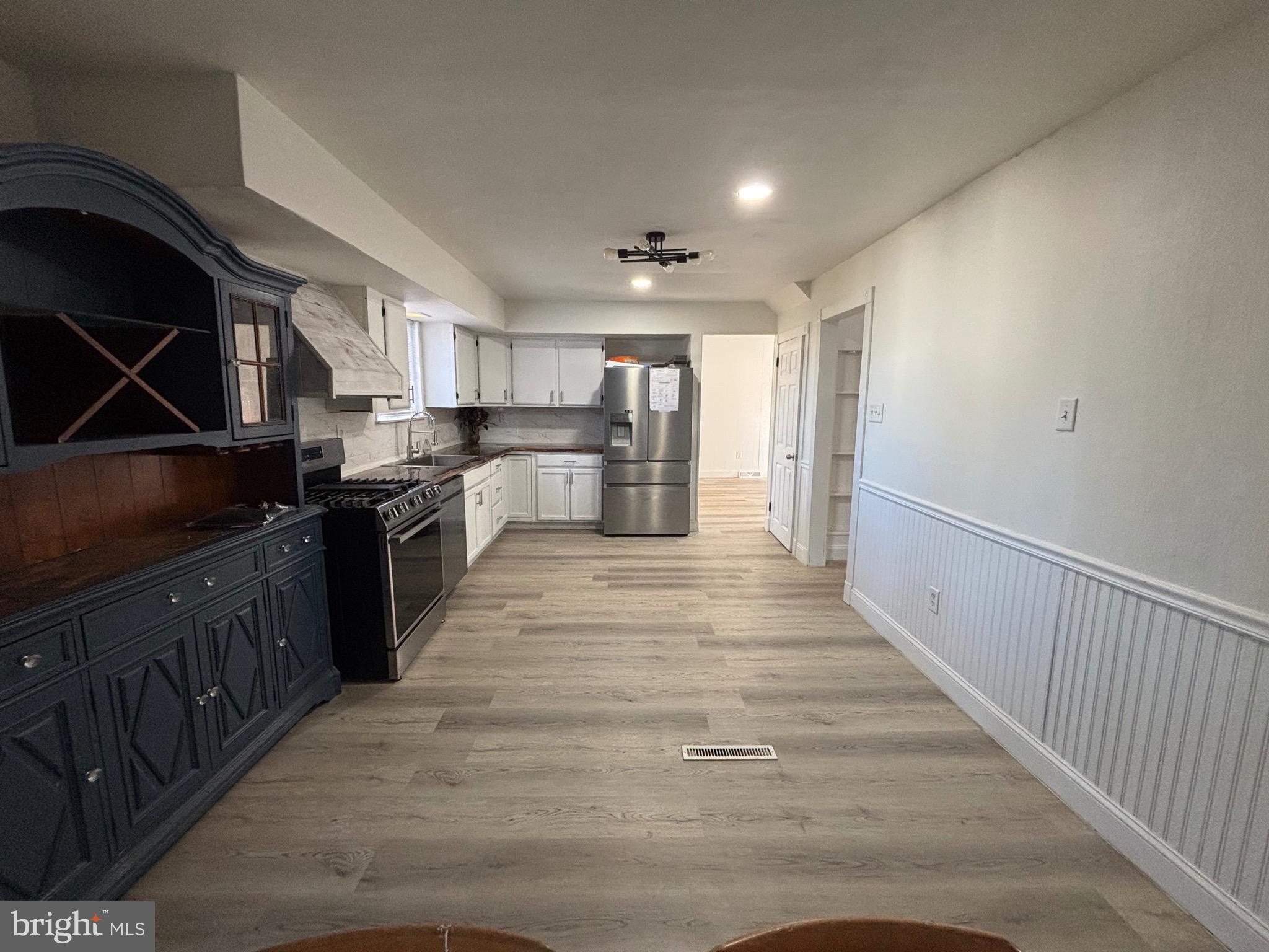 40 Woodlane Drive Blackwood, NJ 08012 - Photo 14 of 30 a kitchen with stainless steel appliances granite countertop a refrigerator and a stove top oven