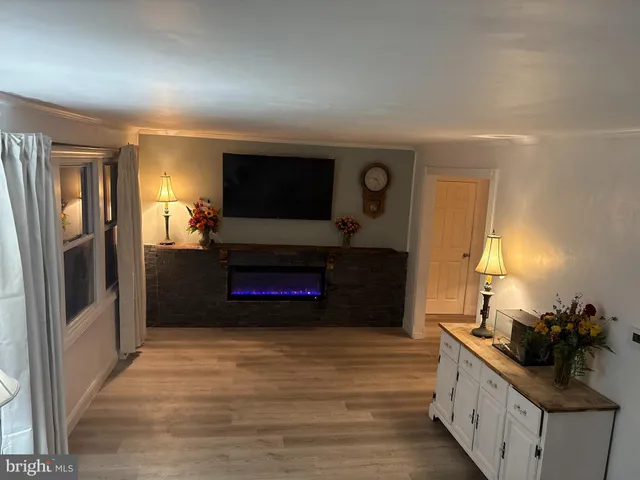 $410,000 | 40 Woodlane Drive, Blackwood, NJ 08012