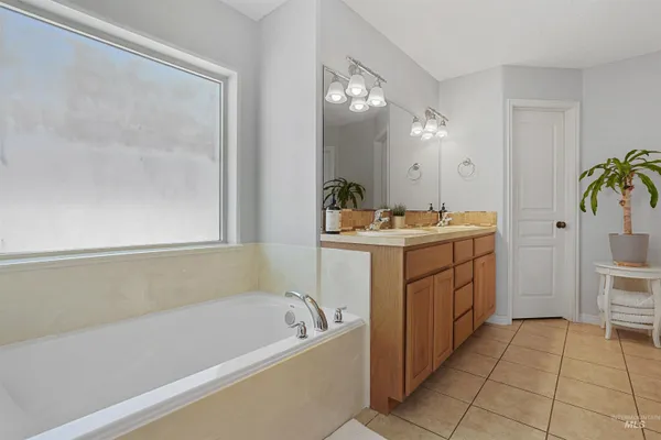 $600,000 | 78 Pelican Drive, Rupert, ID 83350