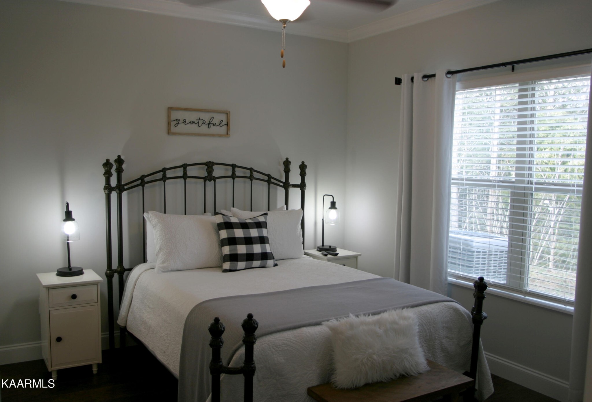 326 Shooting Star Loop, Unit 102 Townsend, TN 37882 - Photo 9 of 22 a bedroom with a bed and a window