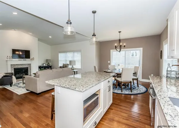 $599,000 | 67 Lakepointe Way, Saratoga Springs, NY 12866