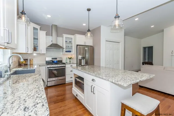 $599,000 | 67 Lakepointe Way, Saratoga Springs, NY 12866