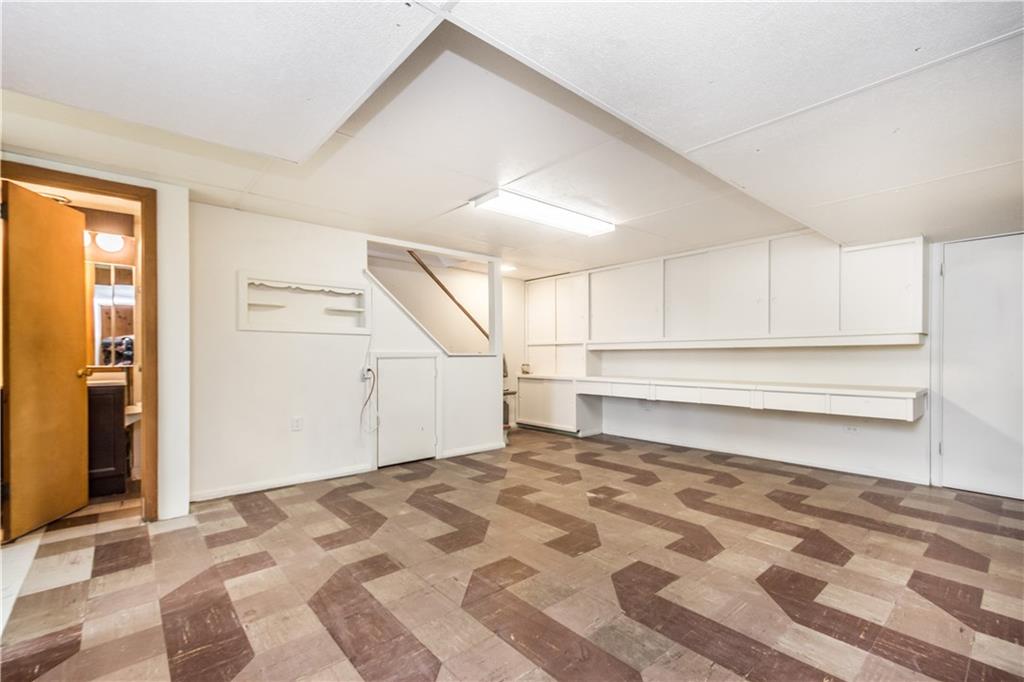 3828 Willett Road Pittsburgh, PA 15227 - Photo 11 of 17 Gallery Image 11