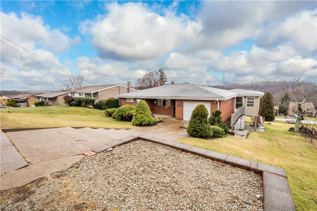 3828 Willett Road Pittsburgh, PA 15227 - Photo 3 of 17 Gallery Image 3