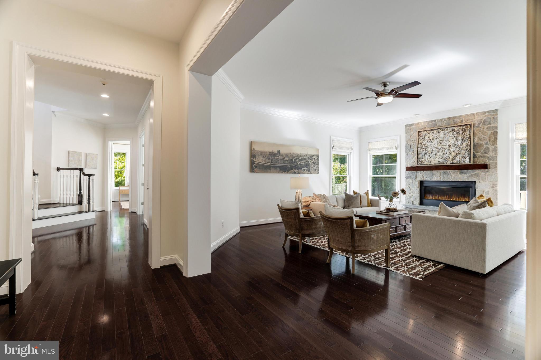 10993 Tradewind Court Oakton, VA 22124 - Photo 5 of 52