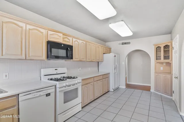 a view of a house with outdoor space