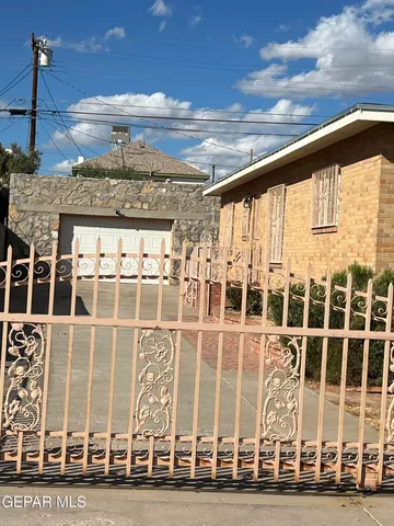 $269,900 | 3215 Mobile Avenue, El Paso, TX 79930