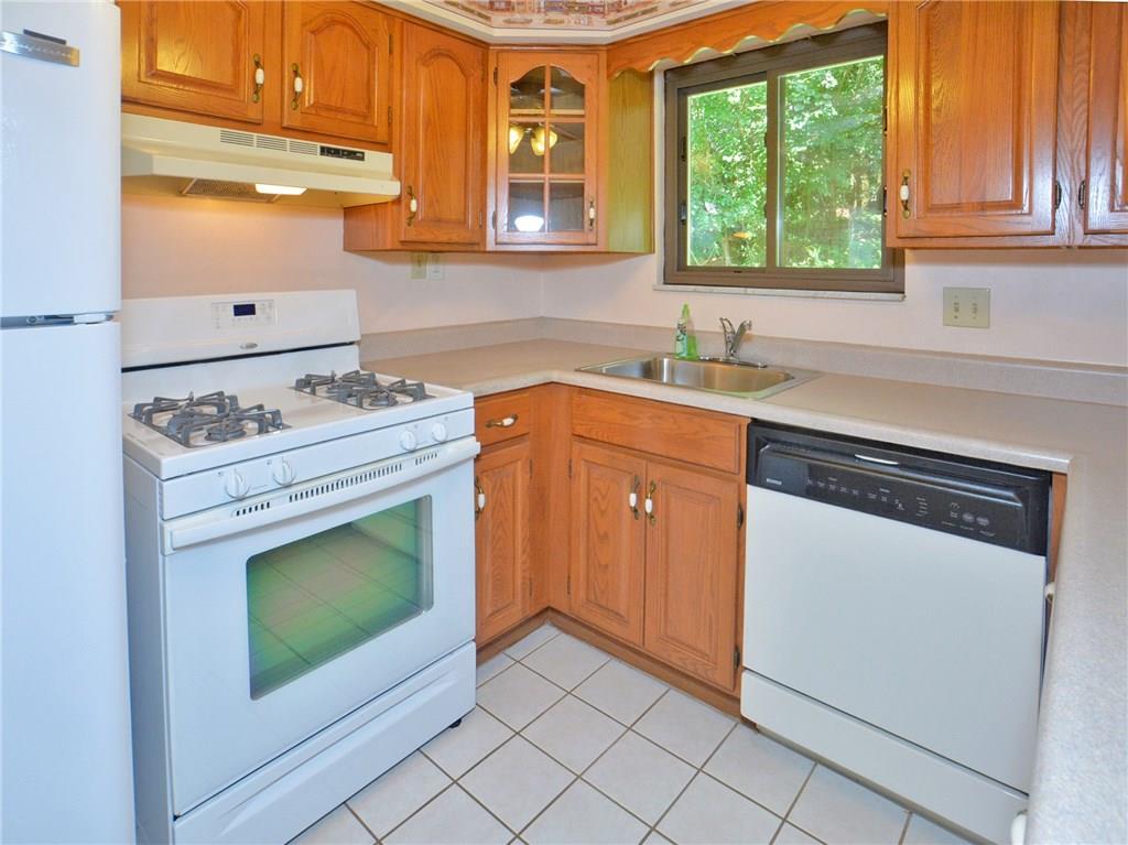 602 Winterberry Road Monroeville, PA 15146 - Photo 3 of 21 Gallery Image 3
