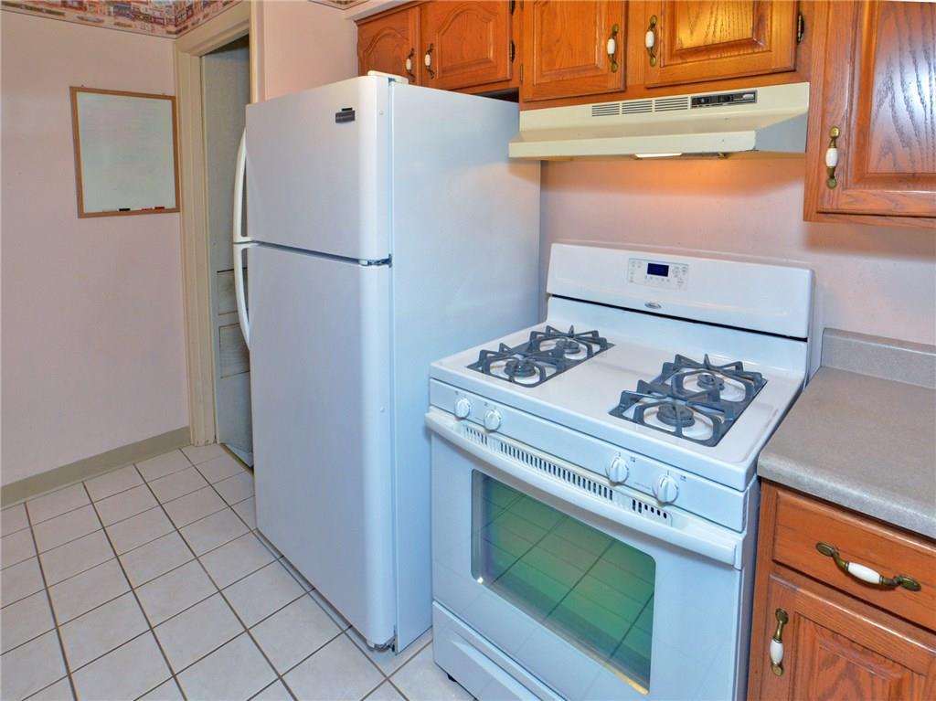 602 Winterberry Road Monroeville, PA 15146 - Photo 6 of 21 Gallery Image 6