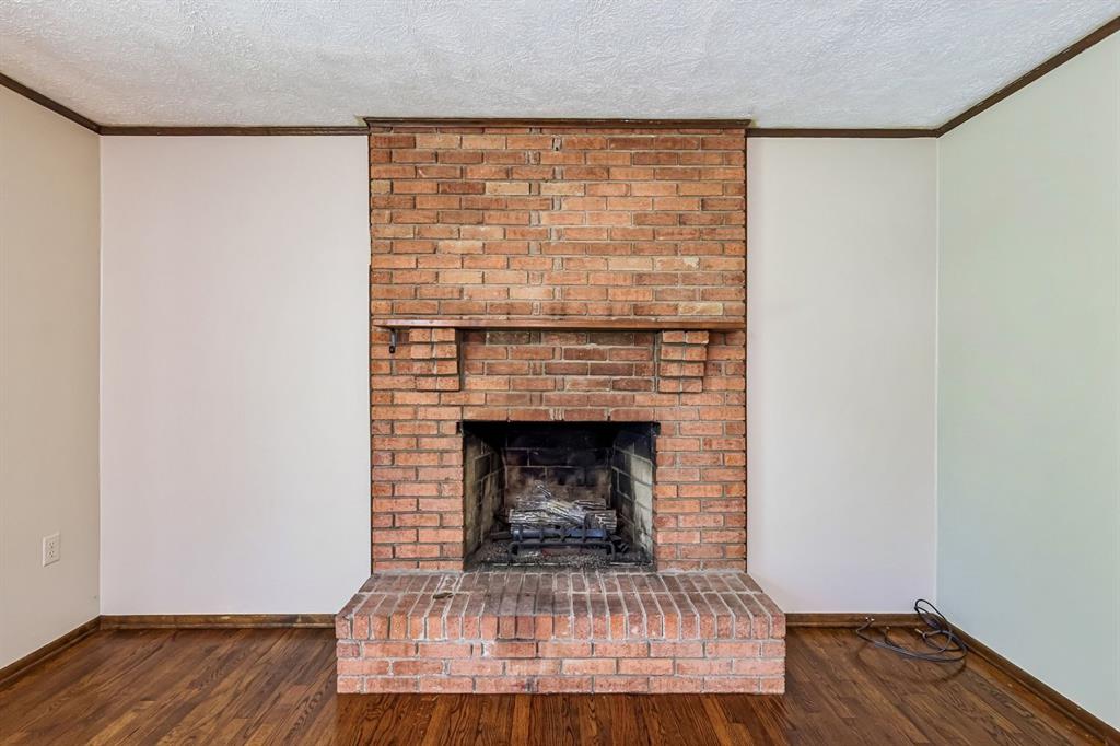 512 Hanover Kendall Road Hookstown, PA 15050 - Photo 13 of 36 Fami(ly room with fireplace Gas Log