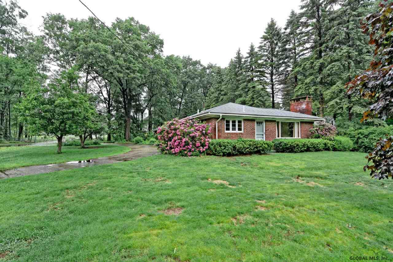 296 Vly Road Colonie, NY 12309 - Photo 3 of 18 Photo 3