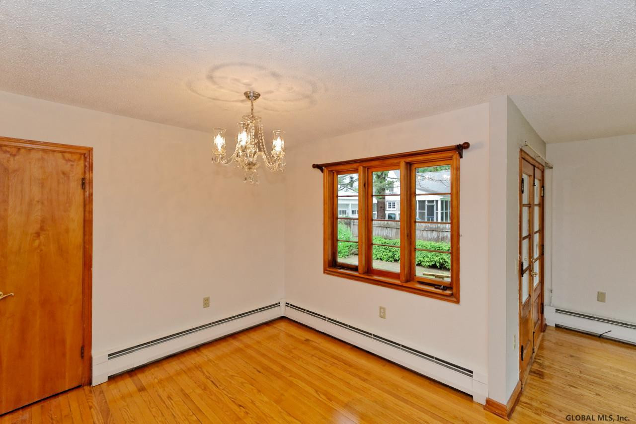 296 Vly Road Colonie, NY 12309 - Photo 7 of 18 Photo 7