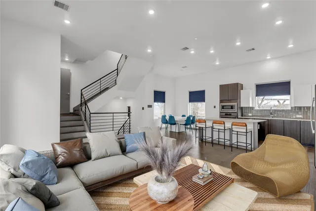 $2,750 | 1512 Weber Street, Unit B, Houston, TX 77007