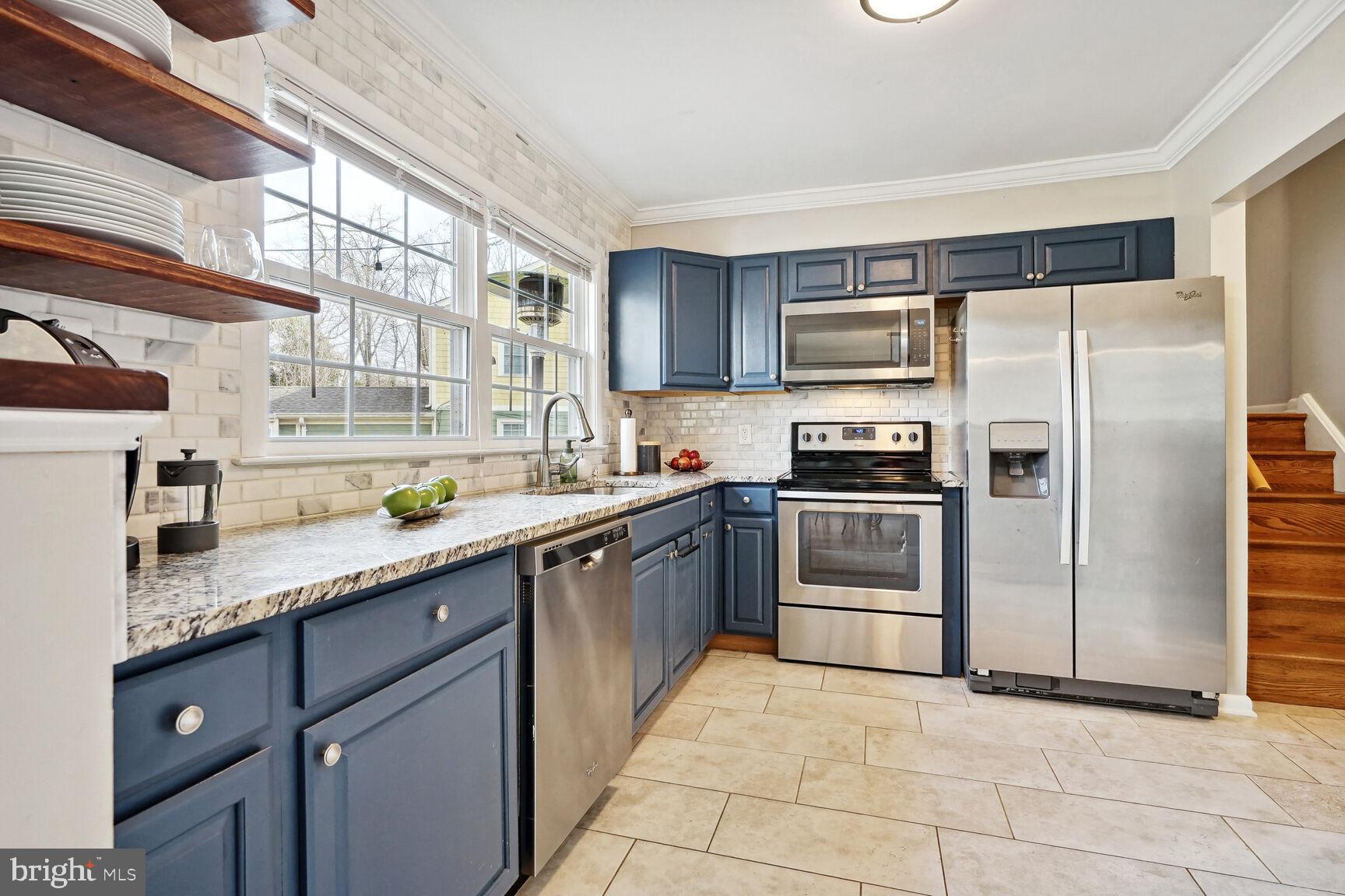 9540 Old Creek Drive Fairfax, VA 22032 - Photo 16 of 36 Kitchen from dining room