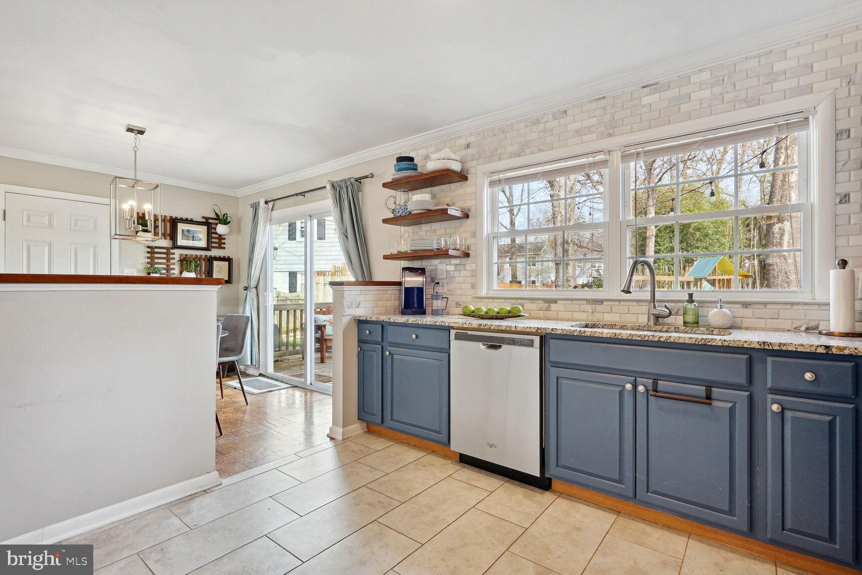 9540 Old Creek Drive Fairfax, VA 22032 - Photo 19 of 36 Kitchen into dining