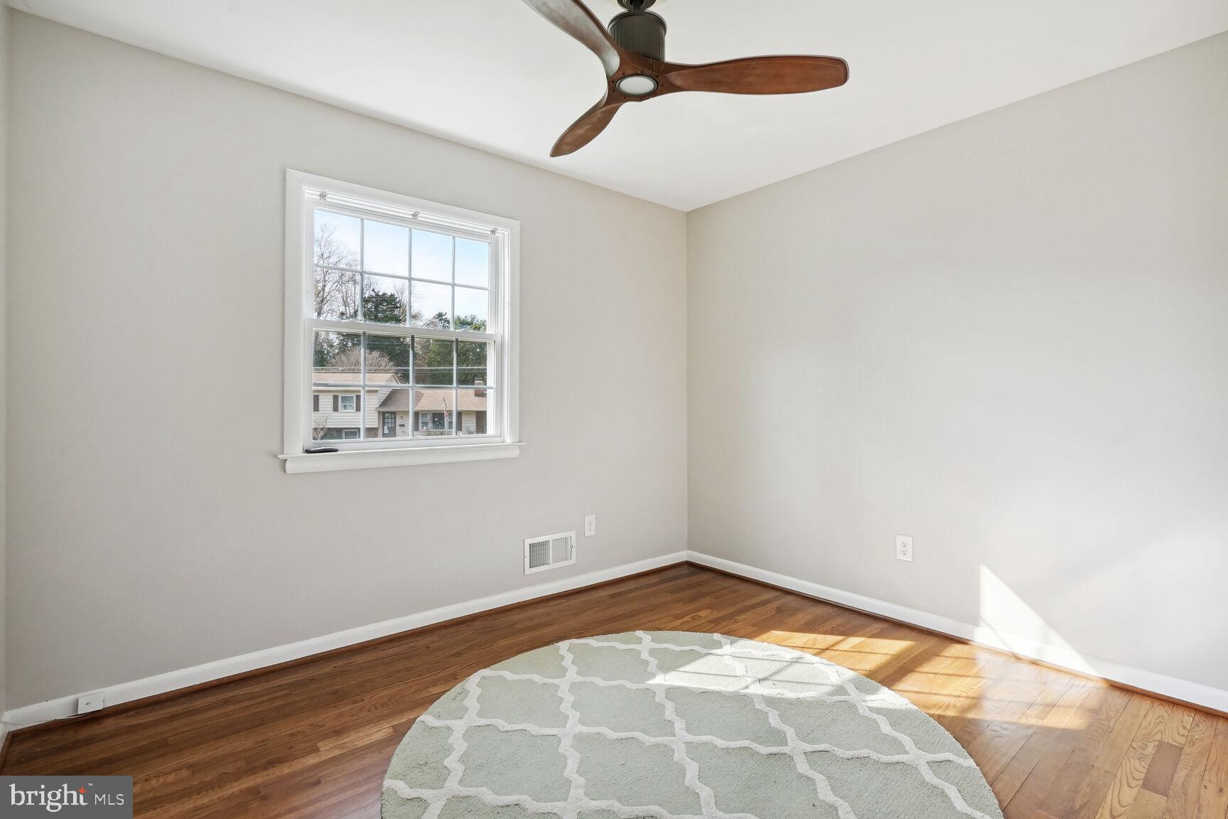 9540 Old Creek Drive Fairfax, VA 22032 - Photo 28 of 36 Bedroom 3