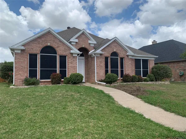 $2,375 | 4725 Park Bend Drive, Fort Worth, TX 76137