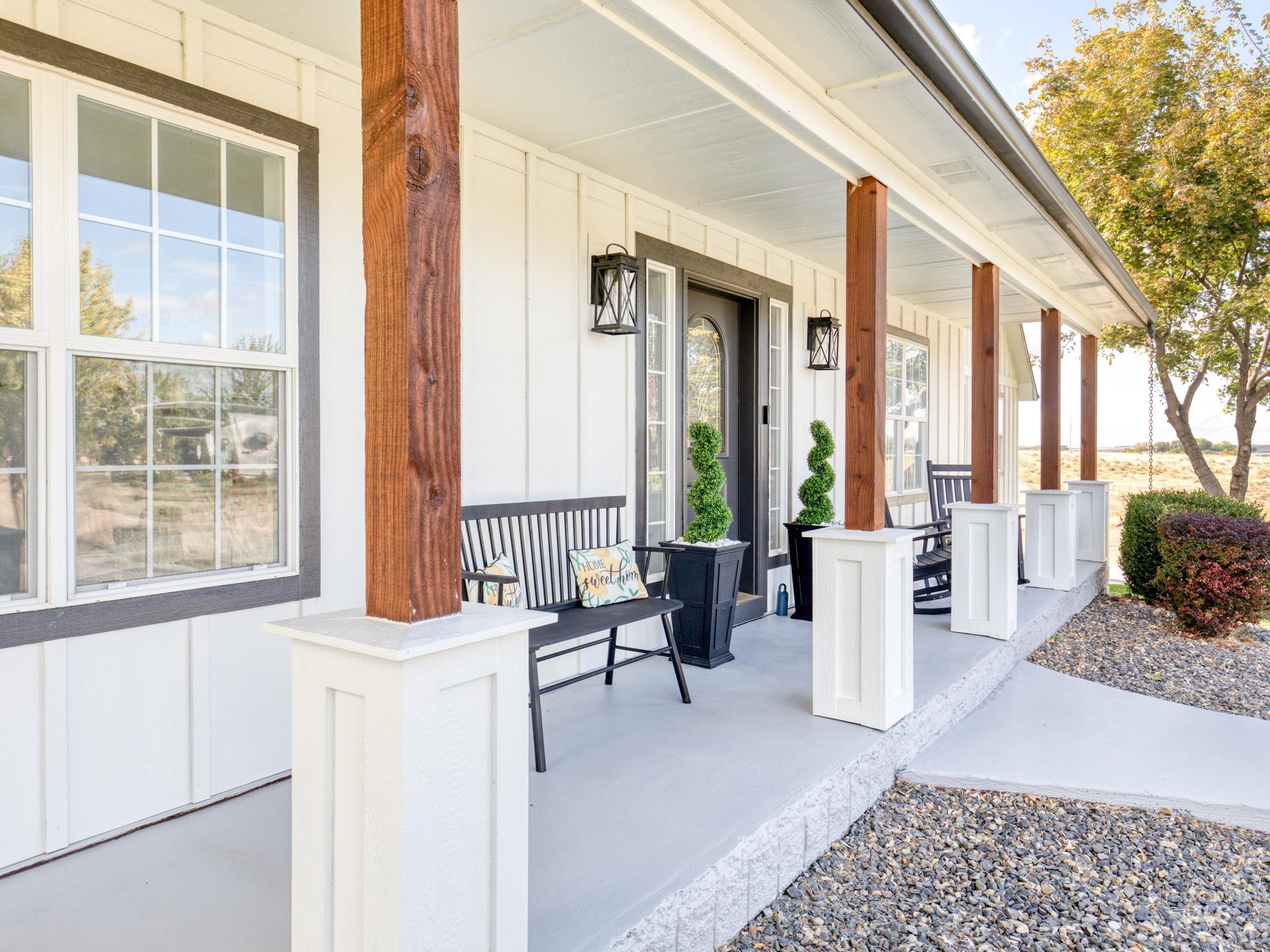16277 Sand Hollow Road Caldwell, ID 83607 - Photo 2 of 39 View of porch