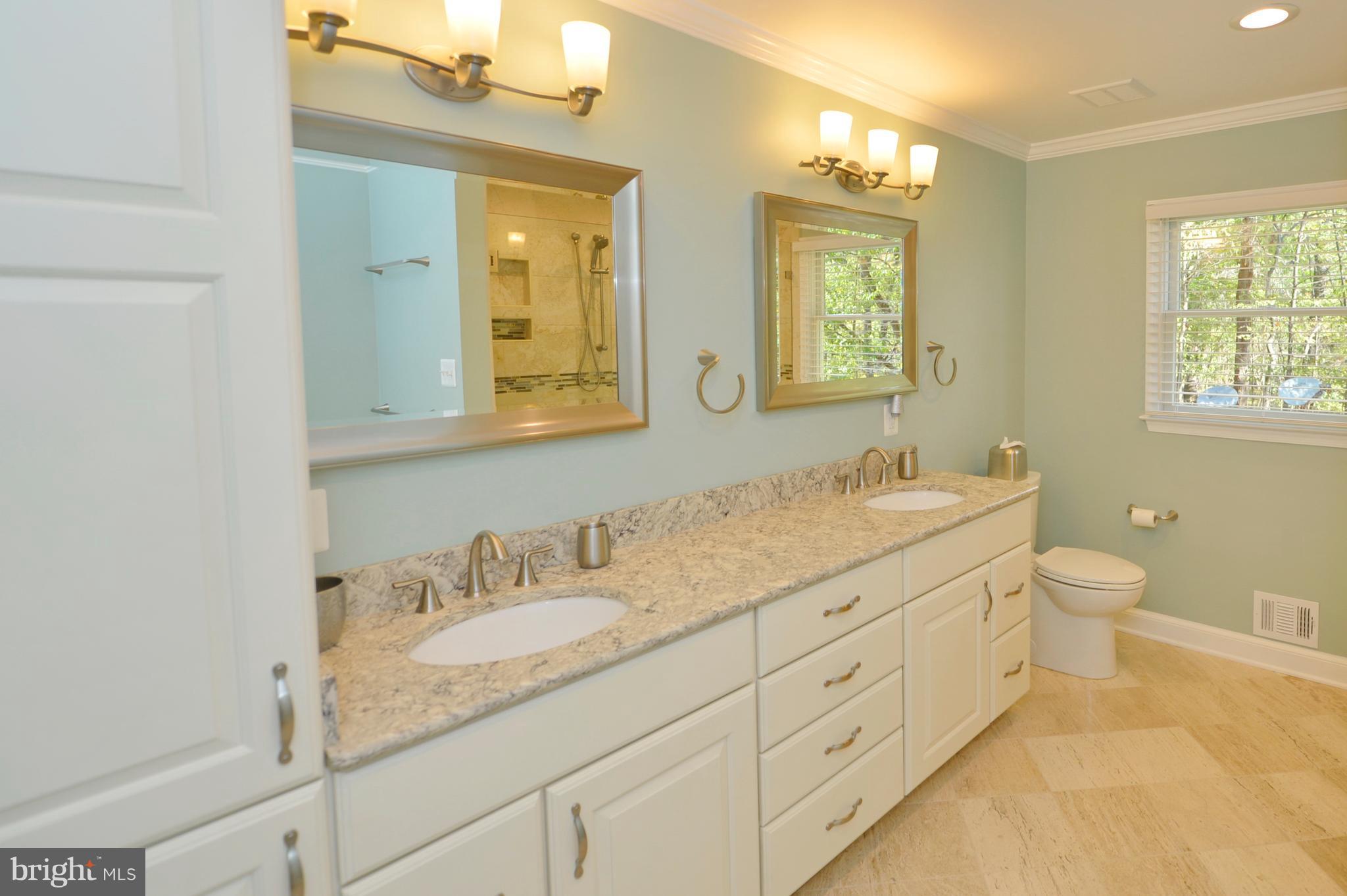 37340 Bolyn Road Purcellville, VA 20132 - Photo 16 of 30 Luxurious & Updated Master Bath