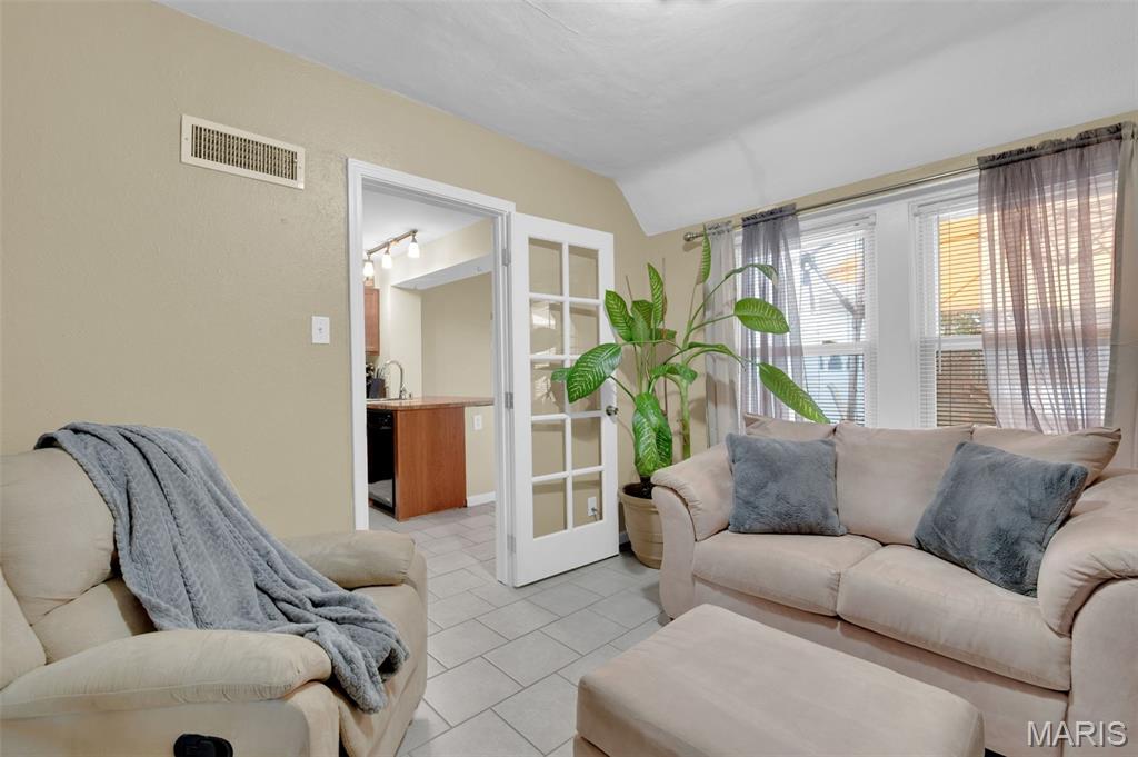 22 Green Acres Road St. Louis, MO 63137 - Photo 17 of 39