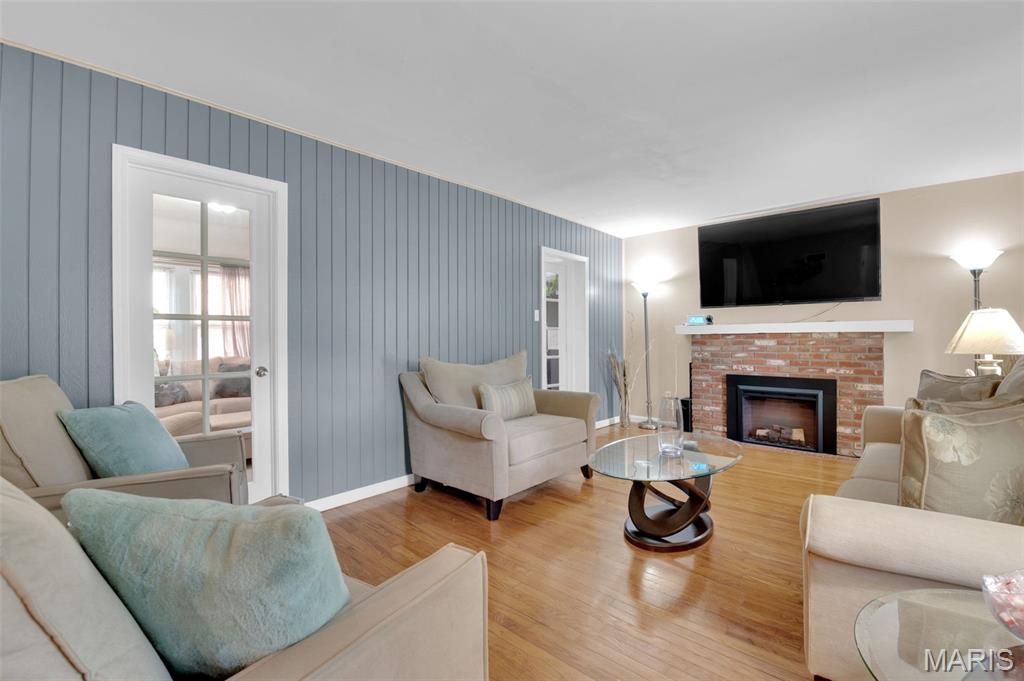 22 Green Acres Road St. Louis, MO 63137 - Photo 3 of 39