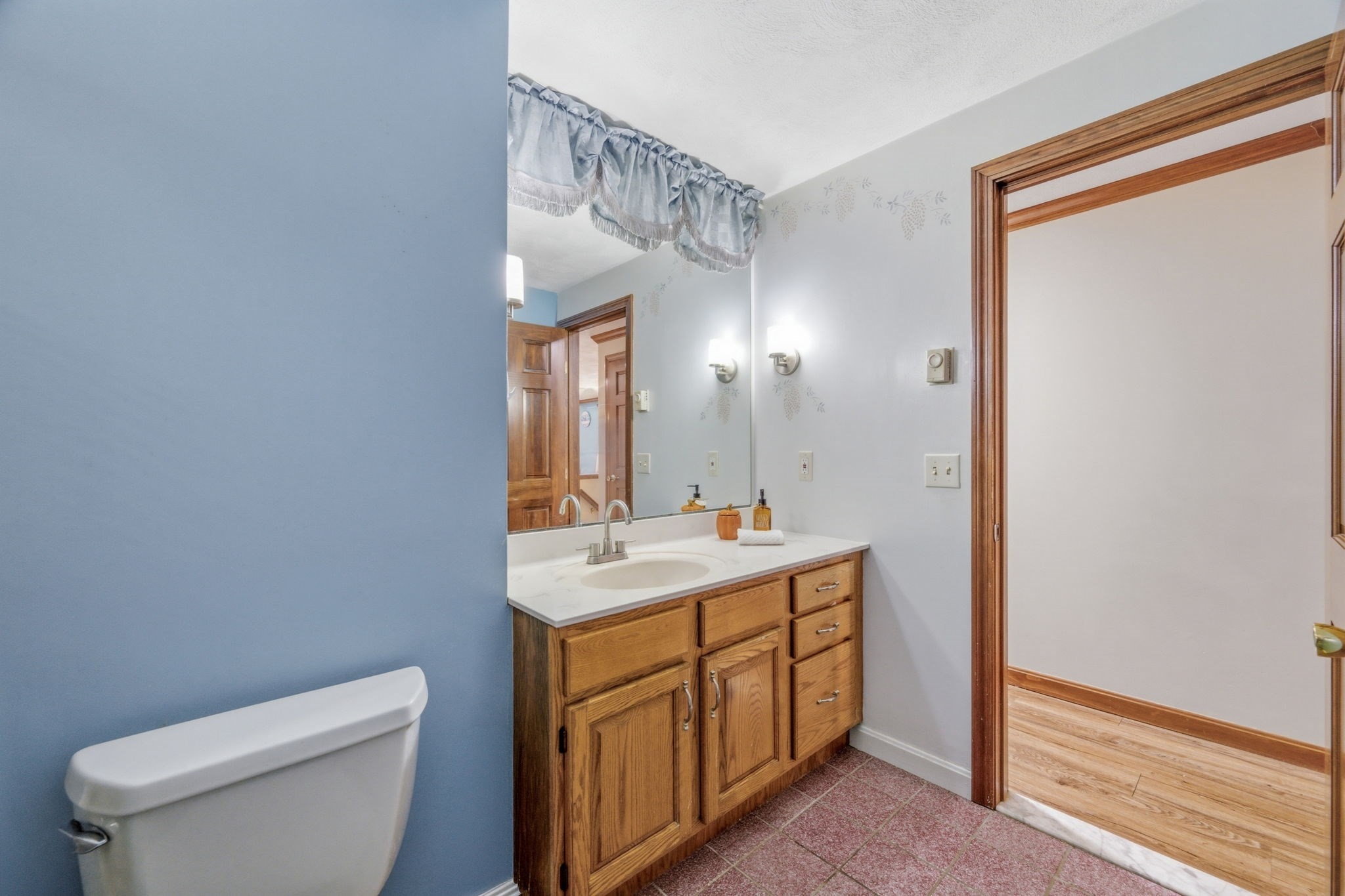 25 Oak Ridge Way Shrewsbury, MA 01545 - Photo 18 of 35 Gallery Image 18