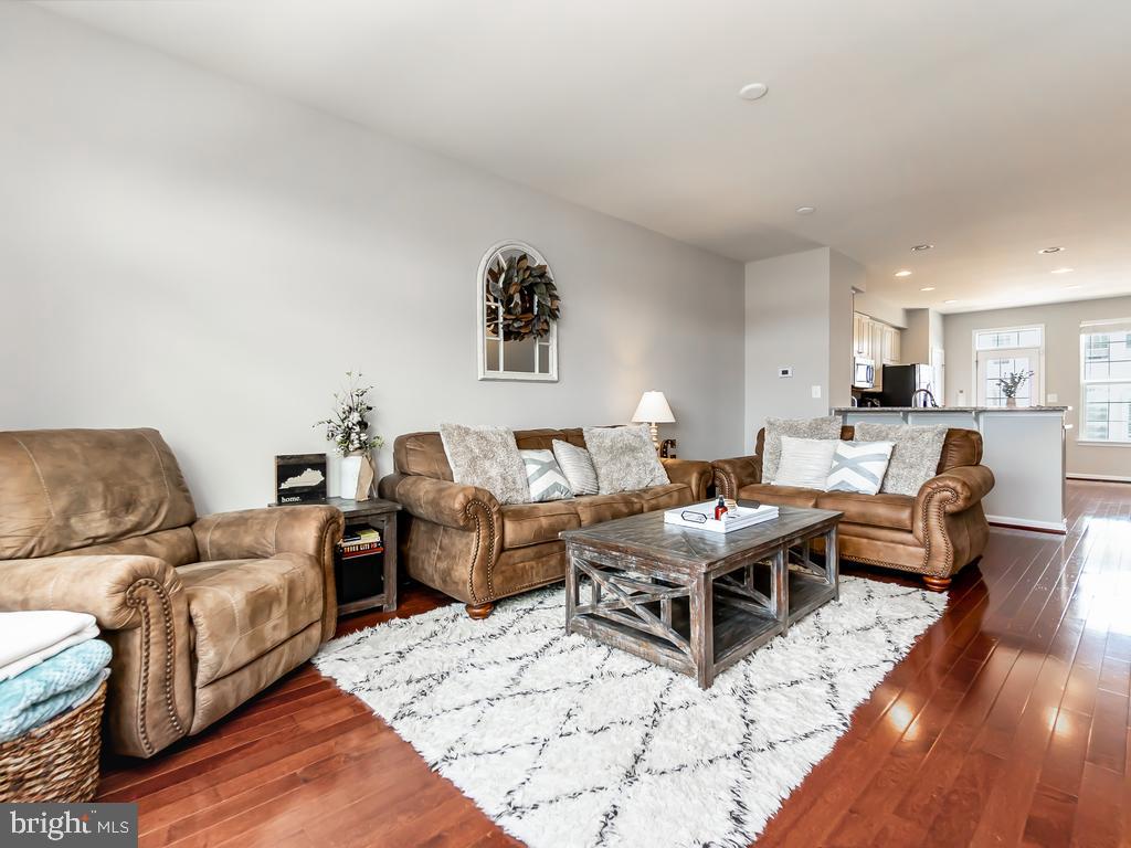 1770 Featherstone Road Woodbridge, VA 22191 - Photo 11 of 28 Gallery Image 11