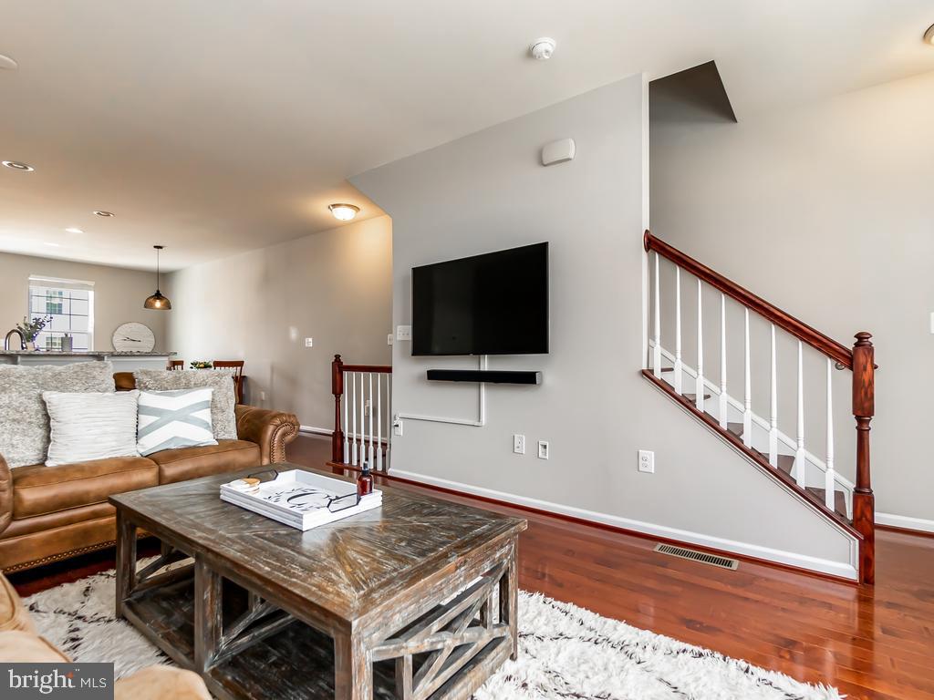 1770 Featherstone Road Woodbridge, VA 22191 - Photo 12 of 28 Gallery Image 12