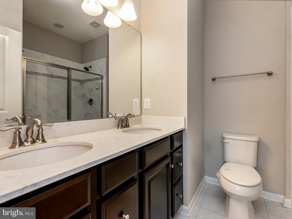 1770 Featherstone Road Woodbridge, VA 22191 - Photo 15 of 28 Gallery Image 15