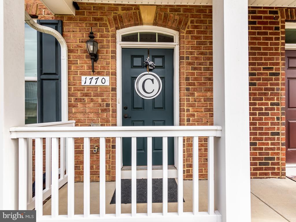 1770 Featherstone Road Woodbridge, VA 22191 - Photo 4 of 28 Gallery Image 4