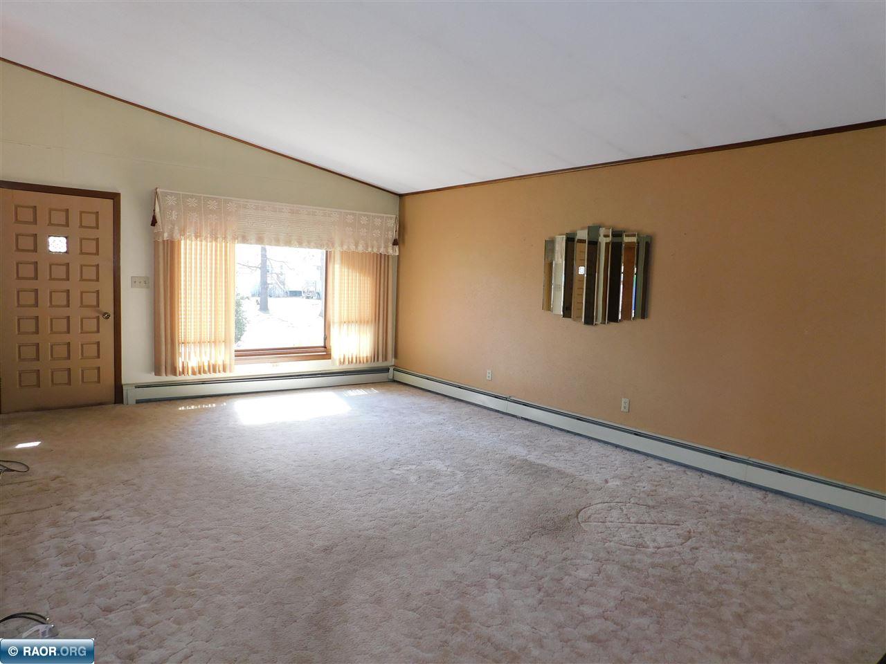 527 15th Street North Virginia, MN 55792 - Photo 15 of 32