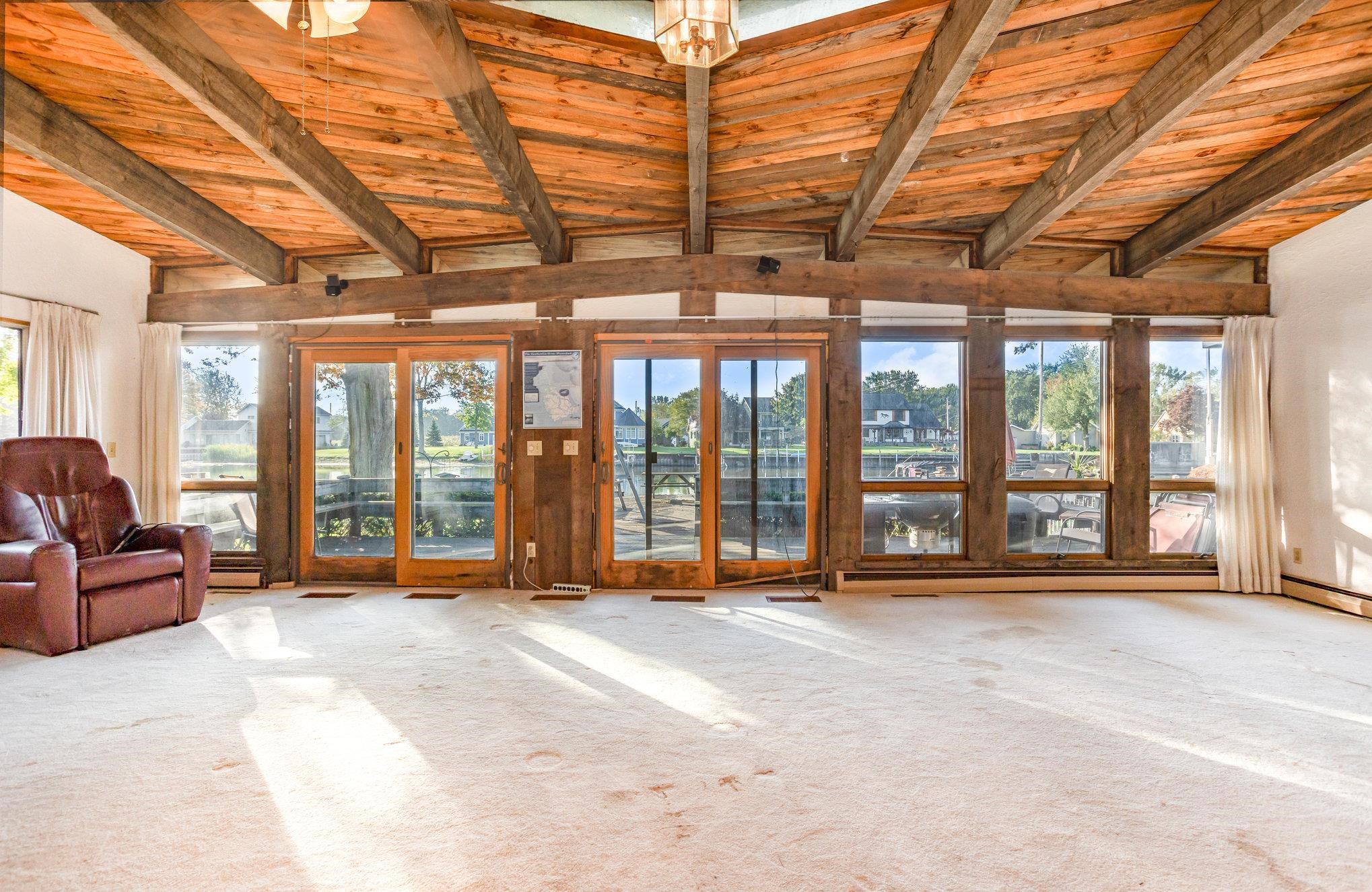 421 River Road Bay City, MI 48706 - Photo 5 of 23 Gallery Image 5