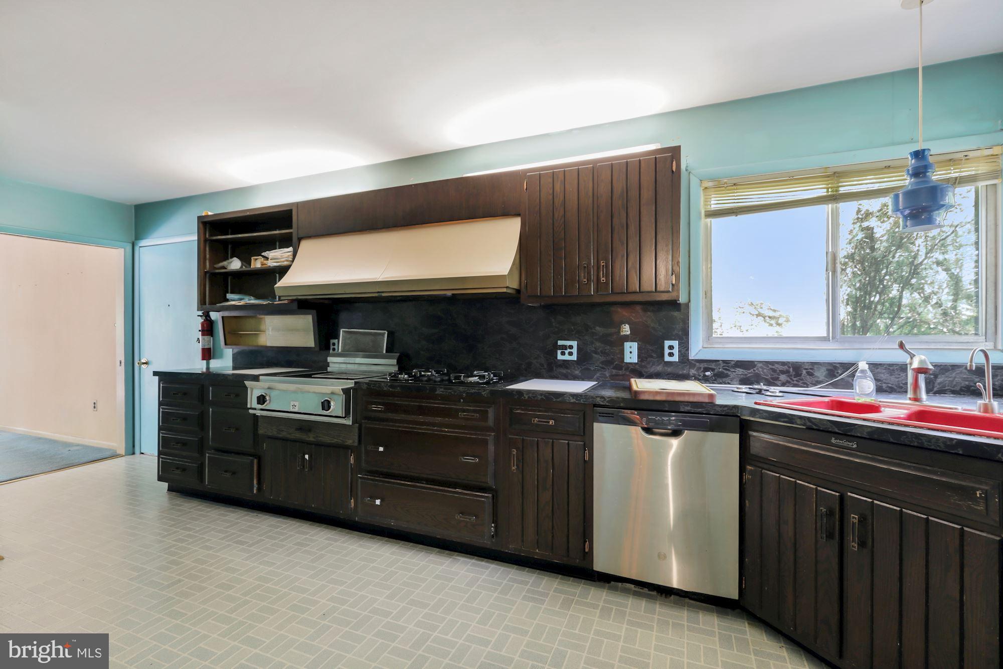 2906 Covington Road Silver Spring, MD 20910 - Photo 6 of 21 Gallery Image 6