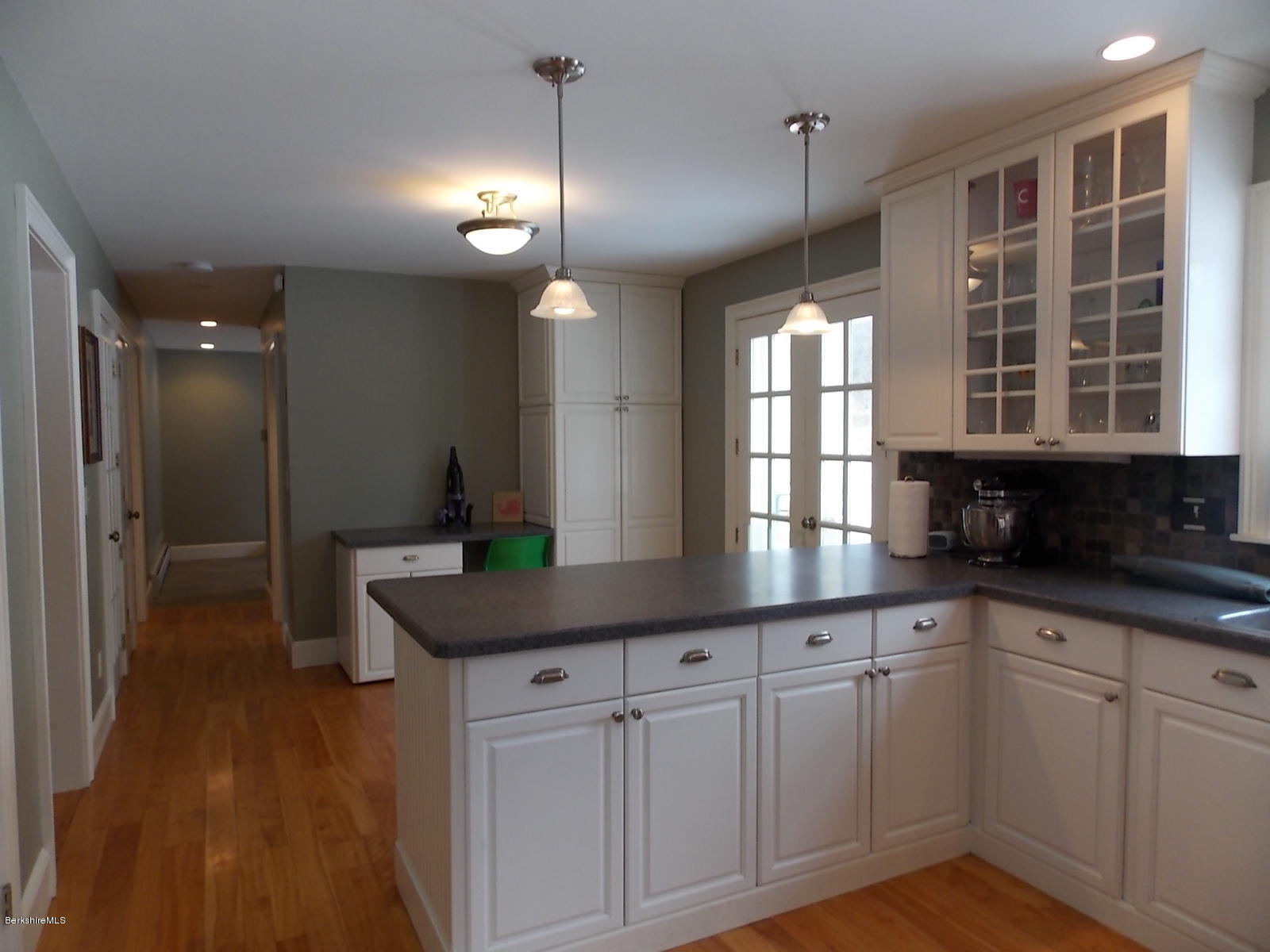 151 New Lenox Road Lenox, MA 01240 - Photo 20 of 56 kitchen
