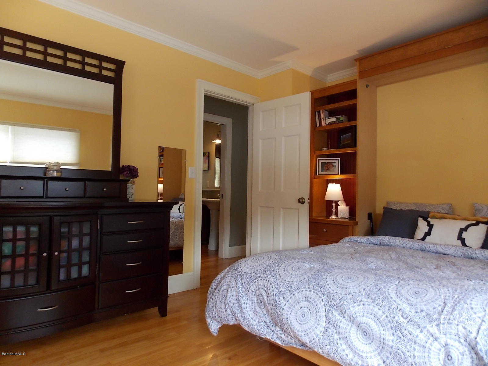 151 New Lenox Road Lenox, MA 01240 - Photo 26 of 56 guest room