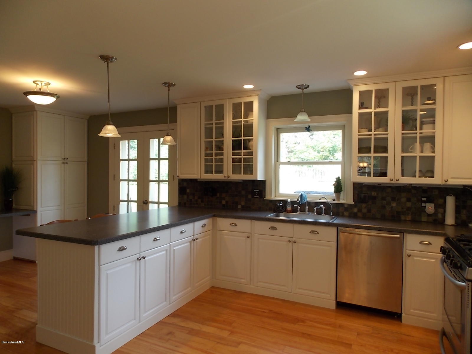 151 New Lenox Road Lenox, MA 01240 - Photo 4 of 56 kitchen