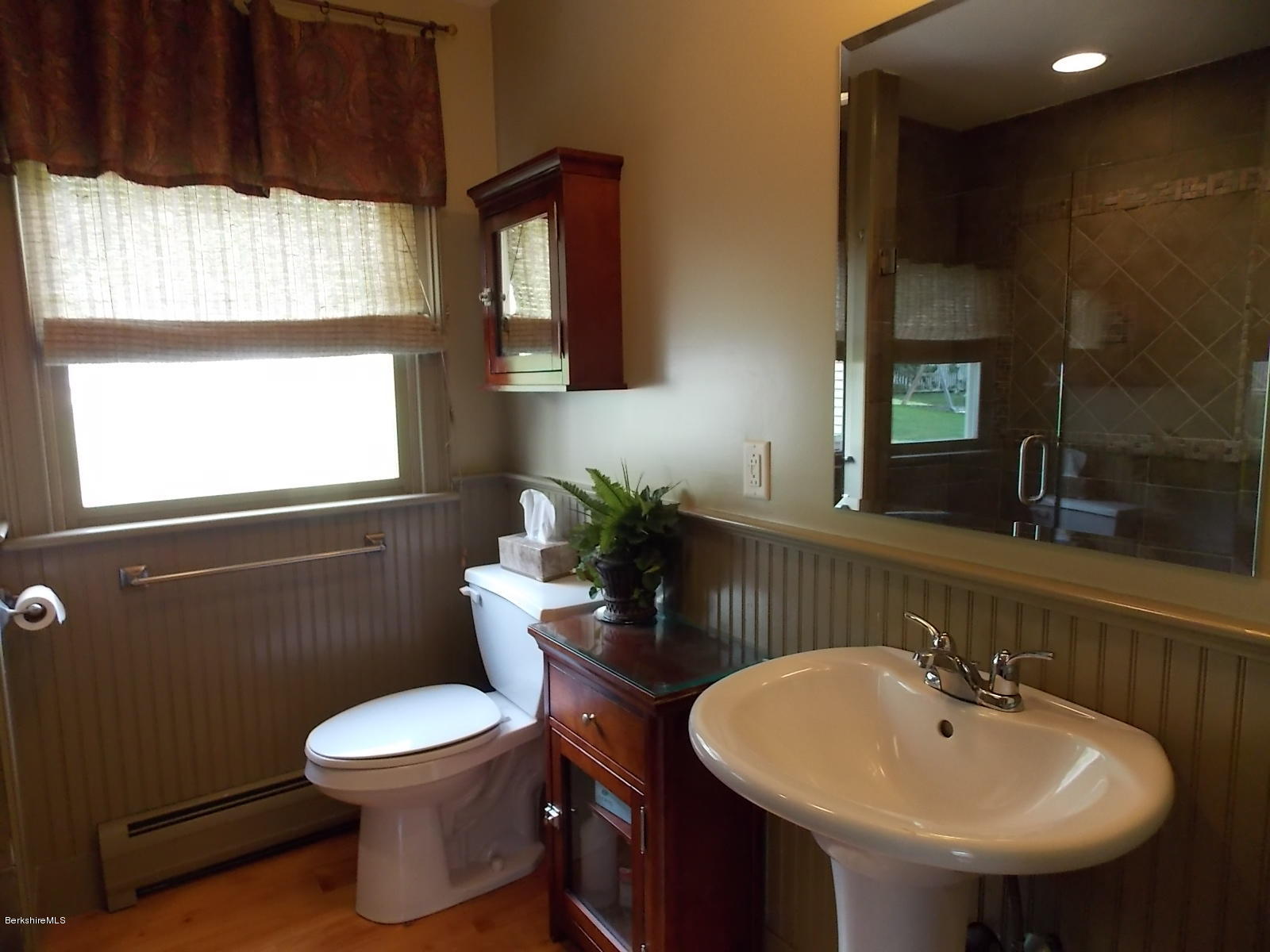 151 New Lenox Road Lenox, MA 01240 - Photo 8 of 56 1st flr bath