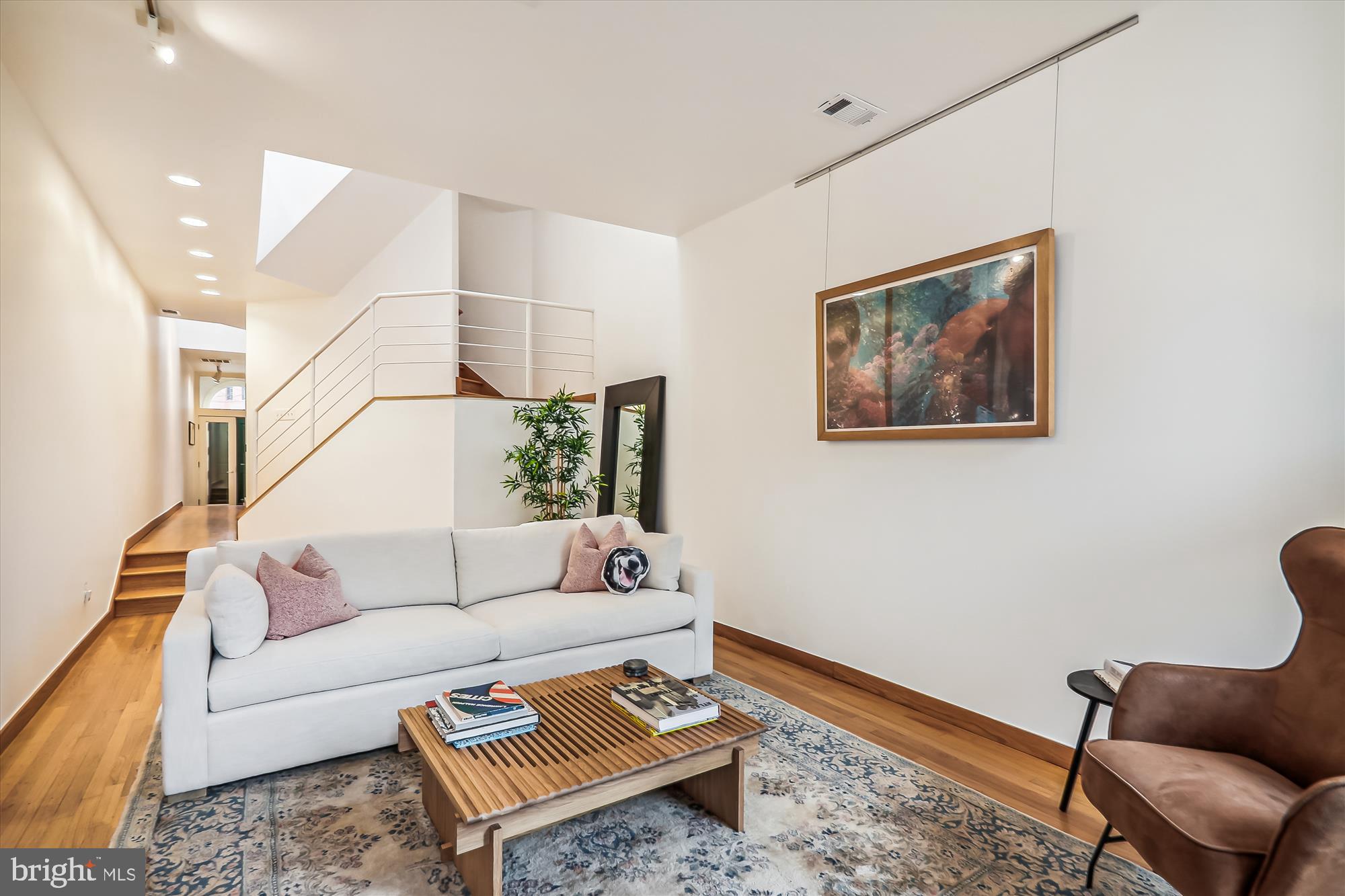 125 12th Street Northeast Washington, DC 20002 - Photo 18 of 63 Living Room