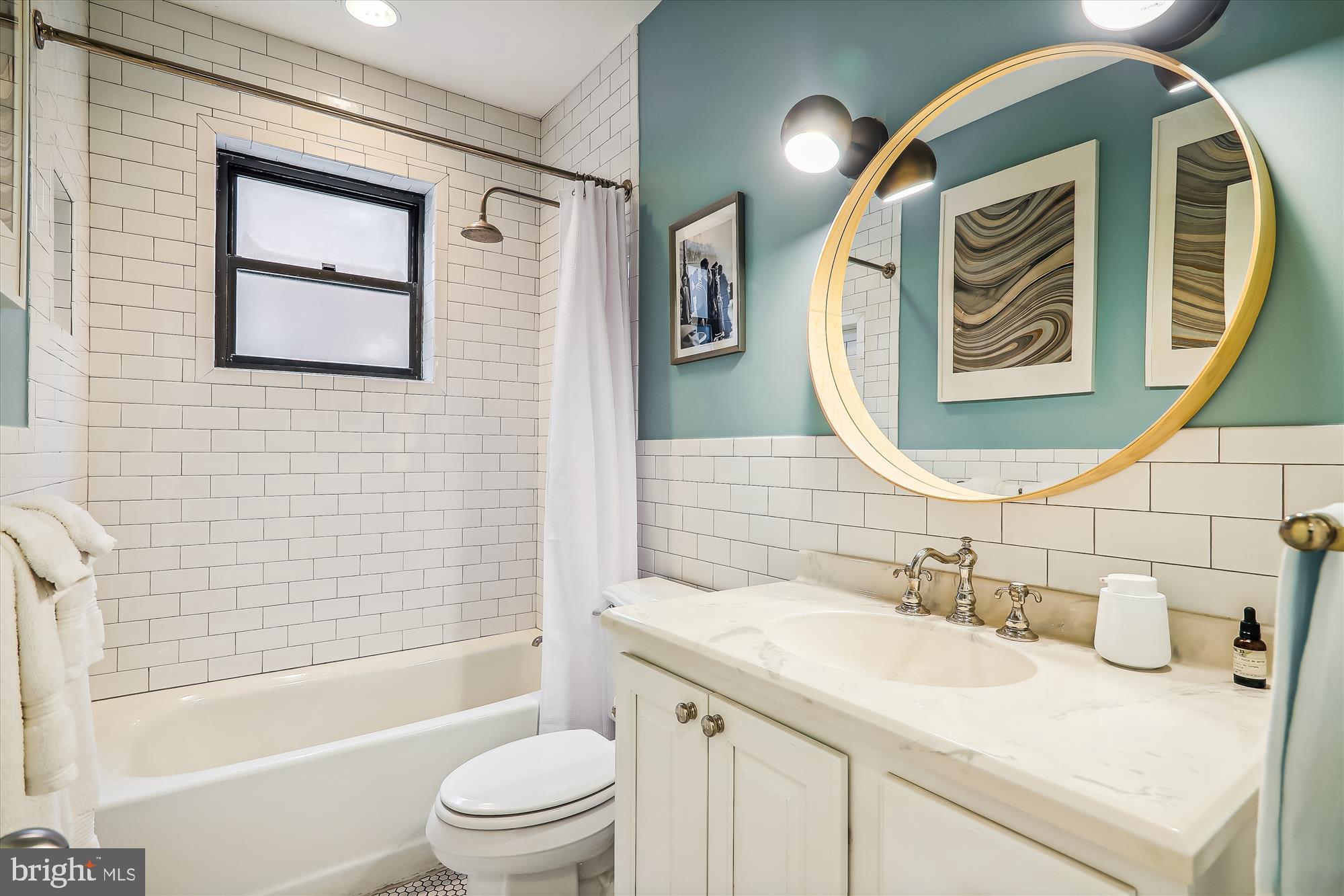 125 12th Street Northeast Washington, DC 20002 - Photo 32 of 63 Bath 2