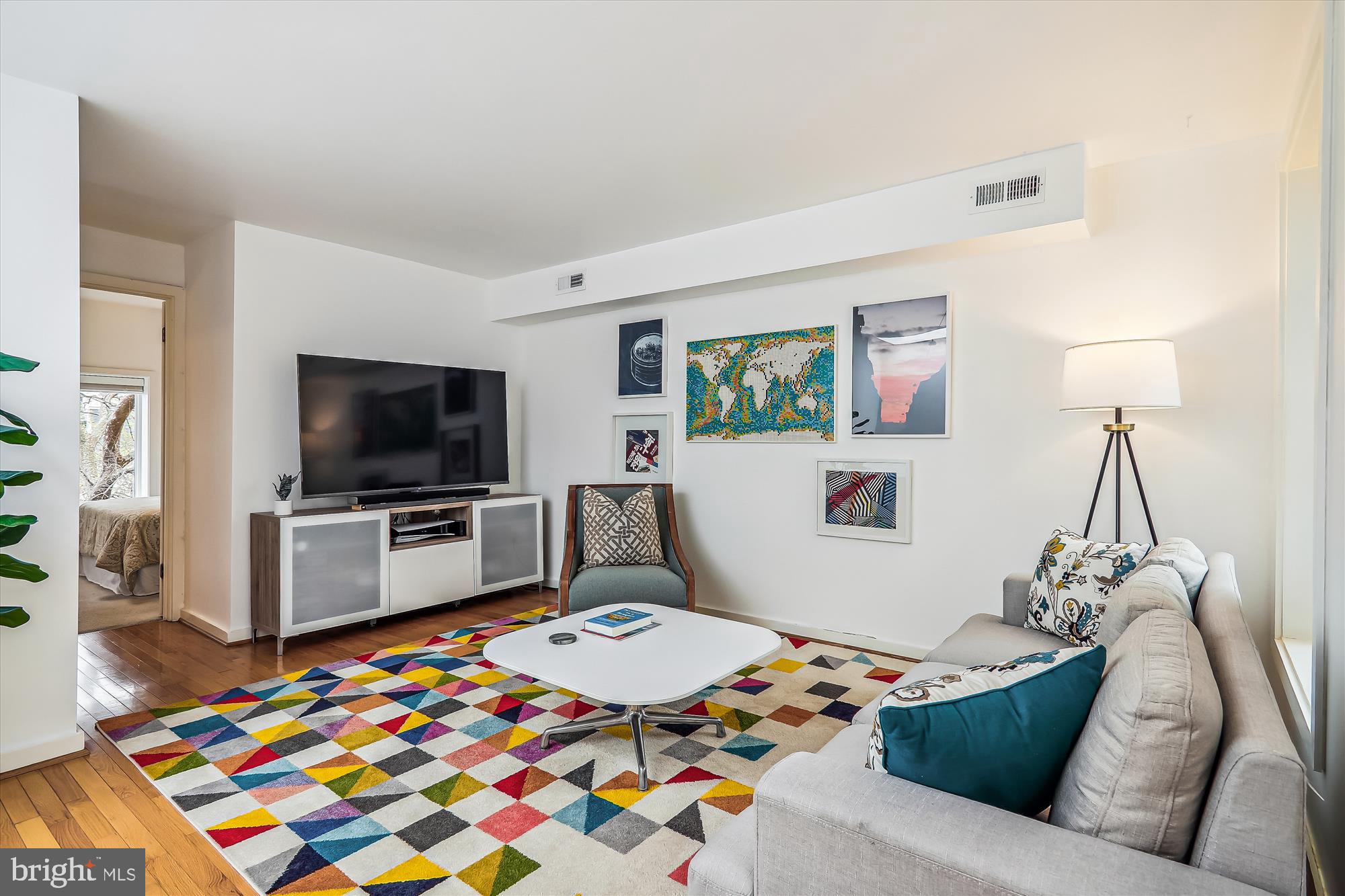 125 12th Street Northeast Washington, DC 20002 - Photo 36 of 63 Upper sitting area